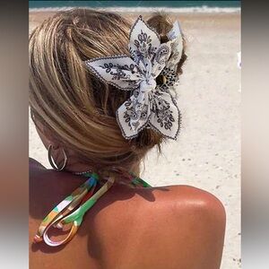 New- cashew flower hair clip! White